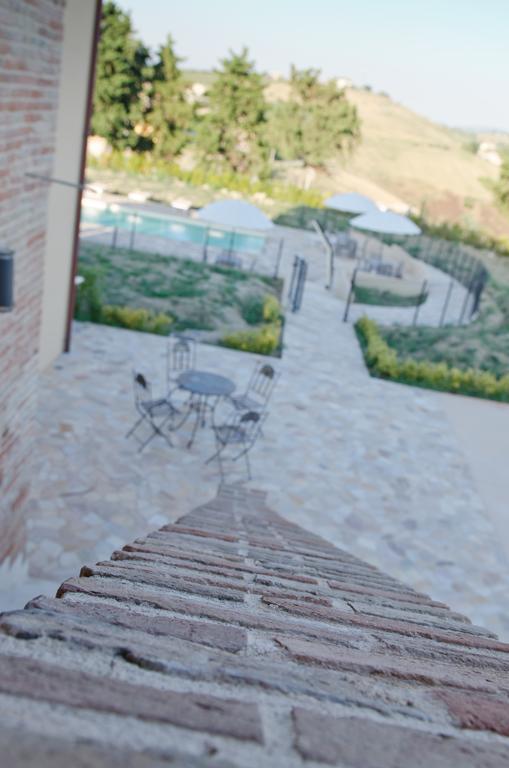 Il Gigante Villa Appignano del Tronto Luaran gambar